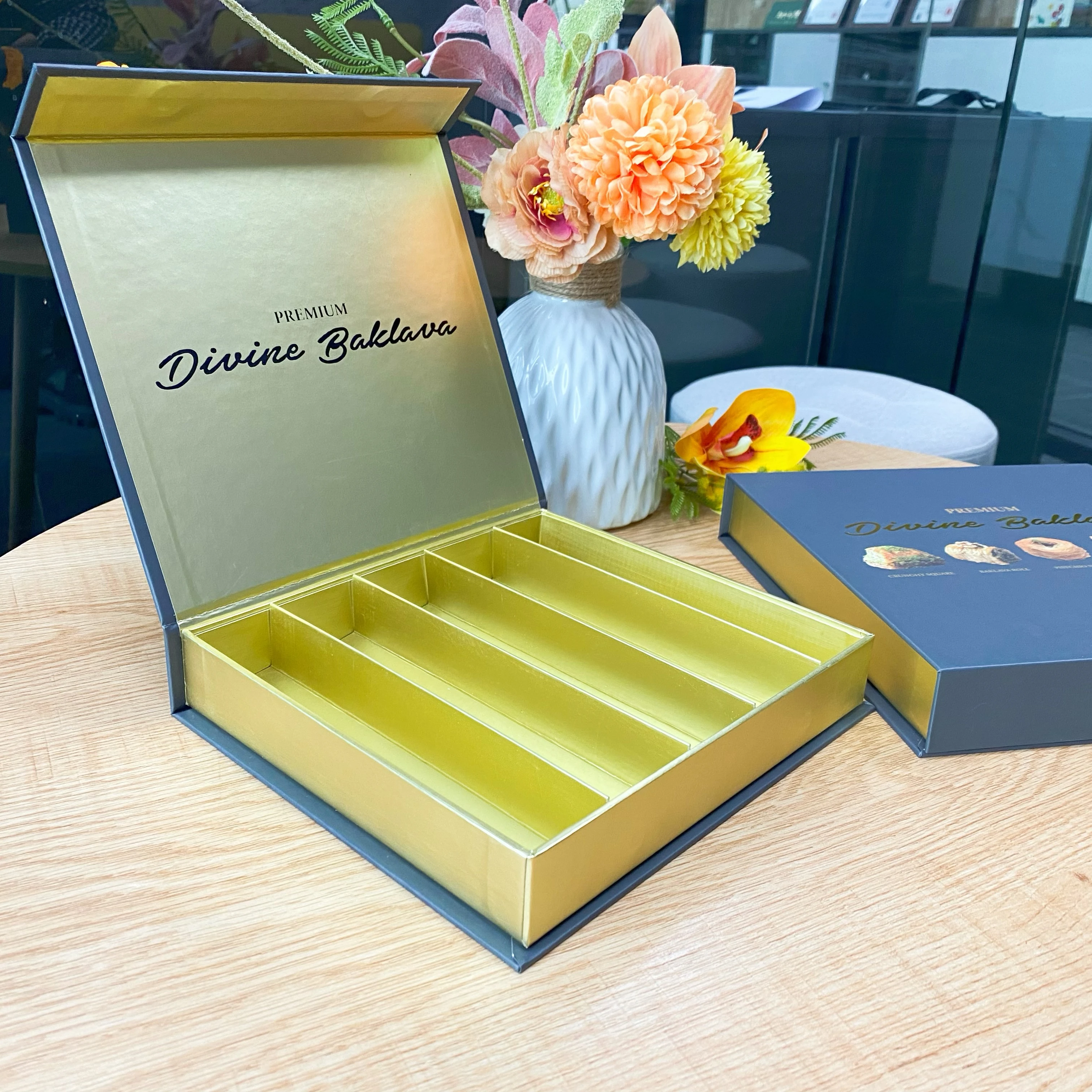 Custom Luxury Gift Box For Cake,  Chocolate Packaging Paper Box,  Rigid Box For Sushi