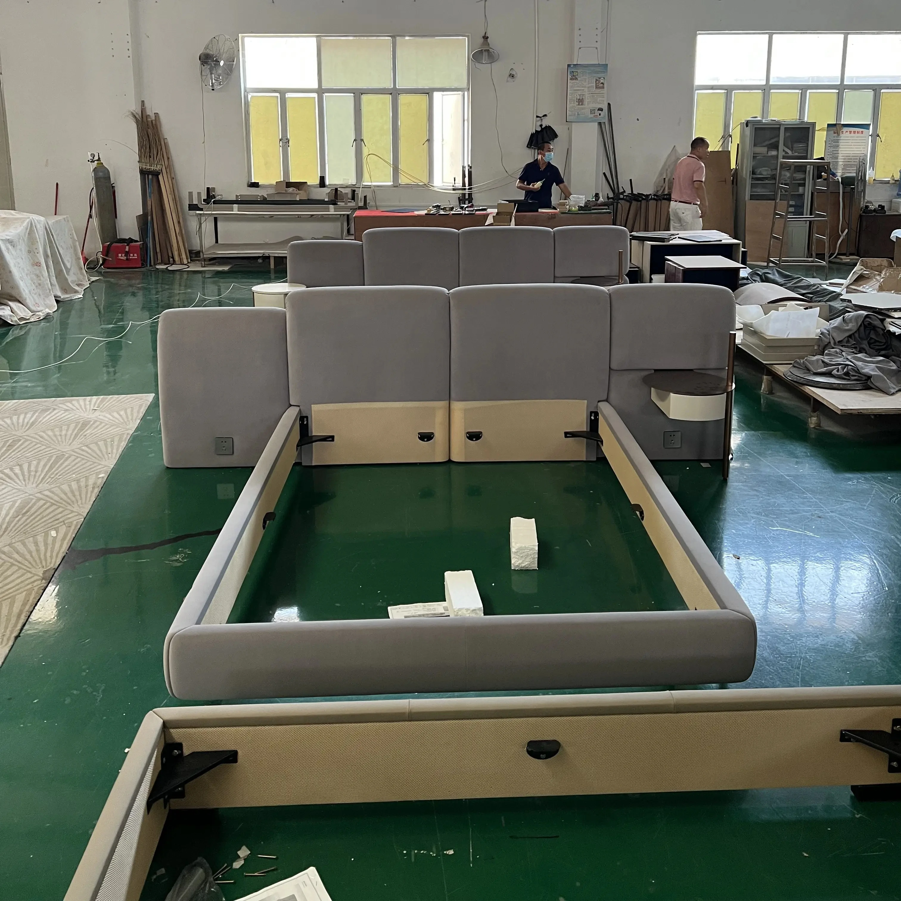 AJJ-SP085 Best-selling Designer Modern Queen Bed Bedroom Suite furniture Modern simple fabric double bed