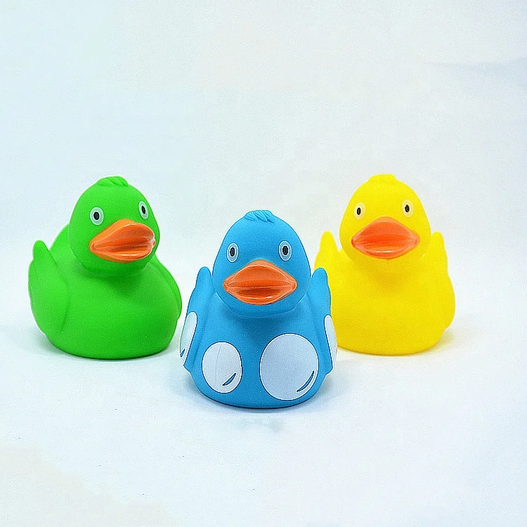 Wholesale Free Sample Squeeze Promotional Floating Customise Rubber Duck Bath Toy Set