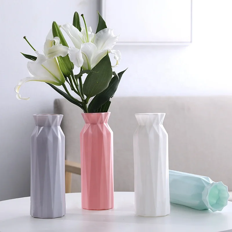 Wholesale white pink flower plastic vase for wedding vase decorative