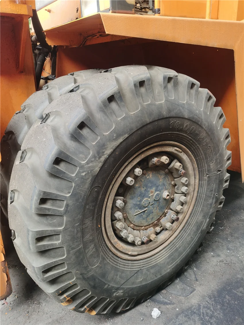 85% Новый Подержанный оригинальный вилочный погрузчик KOMATSU FD400 40ton с замечательной производительностью Komatsu 400 дешевый