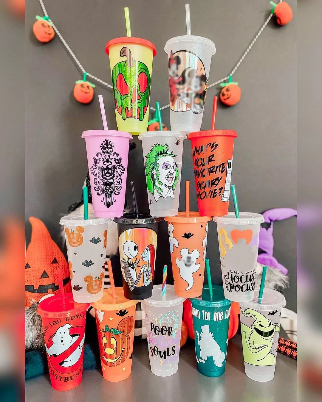 Christmas Pumpkin Halloween 16 Oz Cold Coffee Temperature Custom 24 Oz Plastic Color Changing Cup With Lids Straws