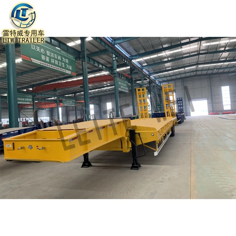 35 ton Low Bed Flatbed Semi Trailer for Digger Transportation / Lowbed Truck And  Semi Trailers with Hydraulic Ladder
