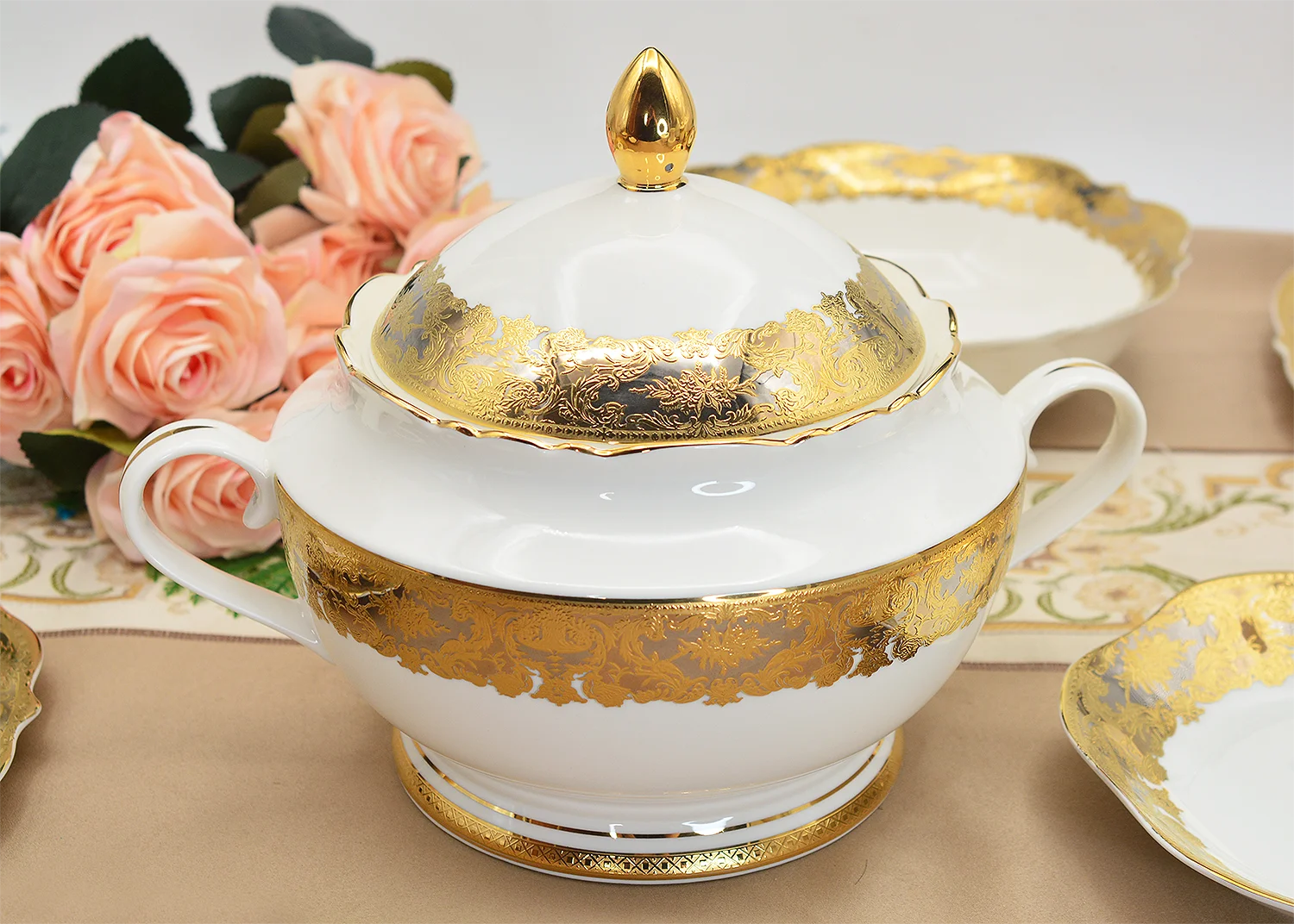 98pcs thailand luxury style dinner set gold high end royal modern and luxury tableware plates dinnerware dishes