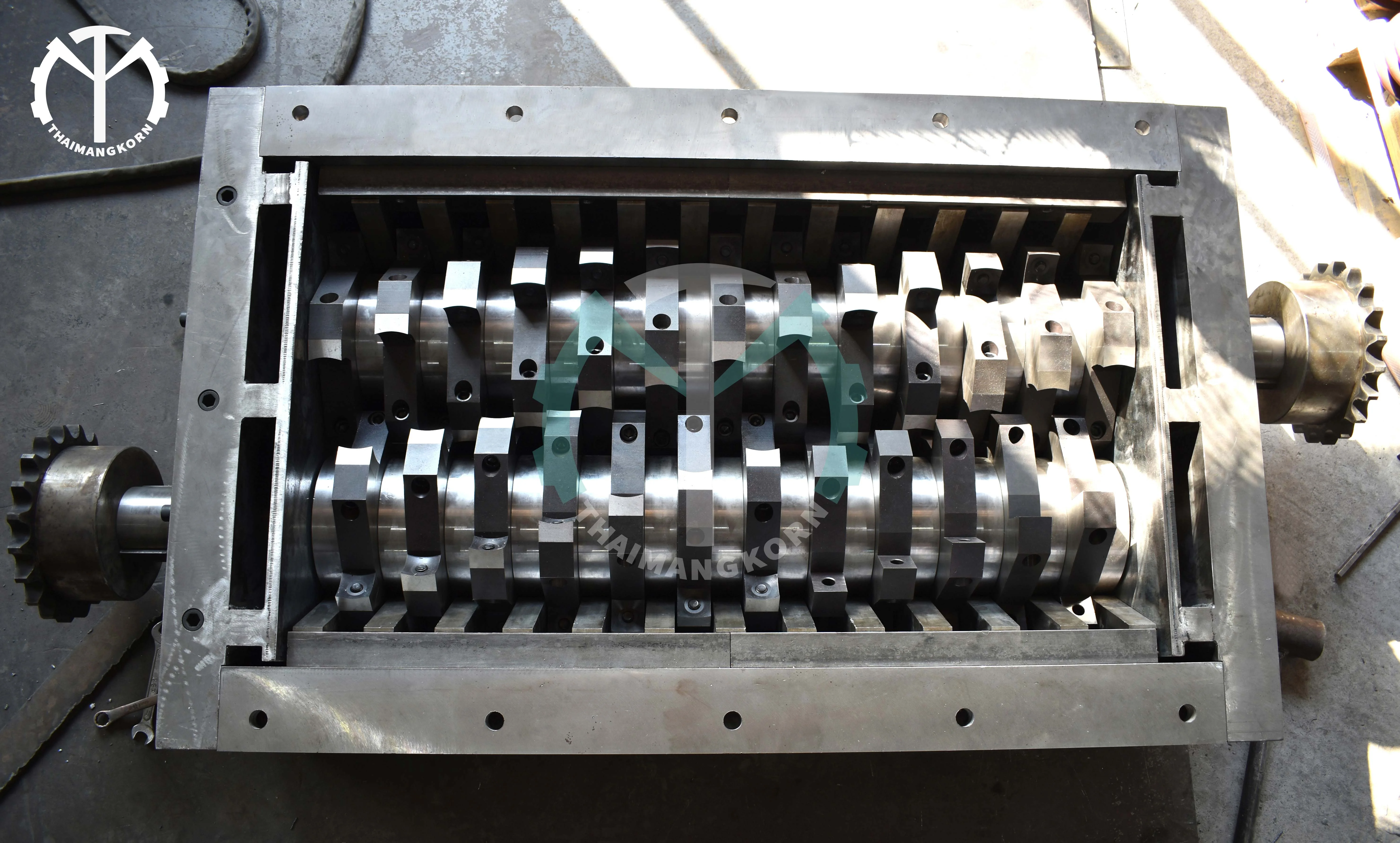 High Efficiency Manufacturer Direct Supply Double Shaft Shredder Rubber Crusher Tyre Crusher Machine