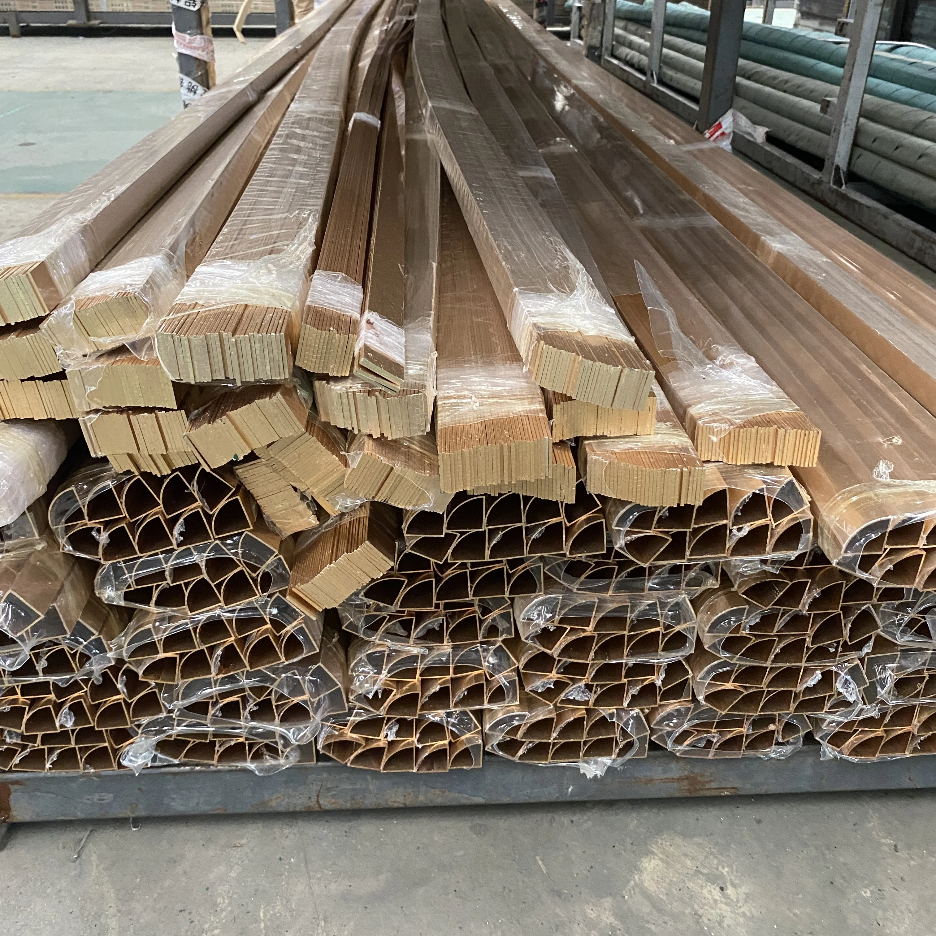 Hot Sell Decorative Flat Bar Golden Color Aluminium Flat Bar With Bright Surface