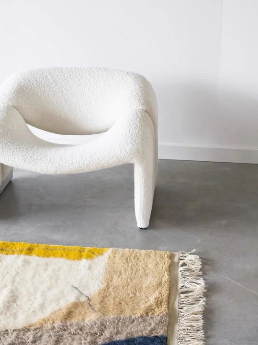 Simple shape and rich design sense of the living room bedroom for villa apartment smile leisure chair leisure sofa