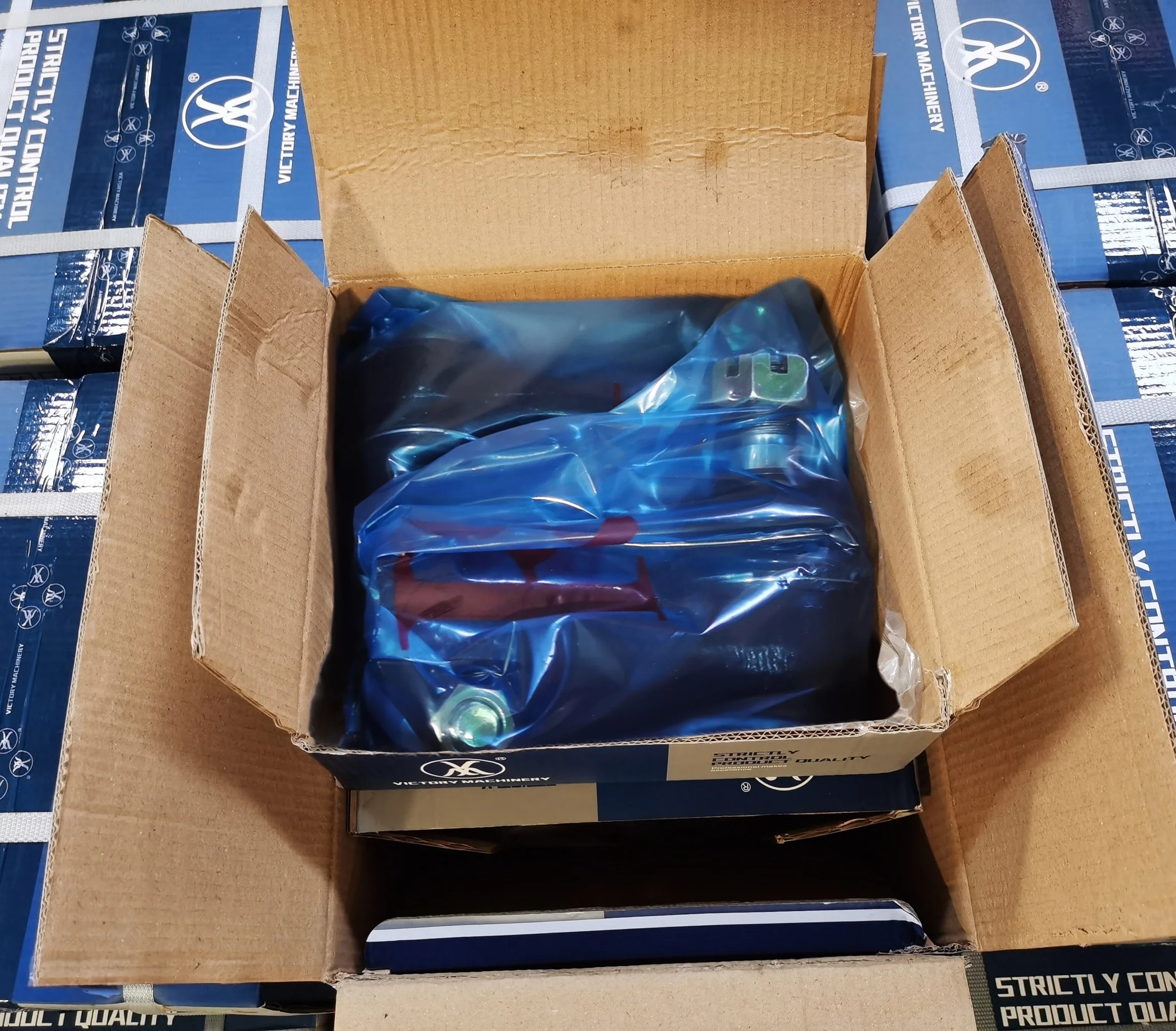 Factory Direct Manufacturing Ball Joint 20894438 Tie Rod End For Vol_vo Truck Right Hand Thread Steering System