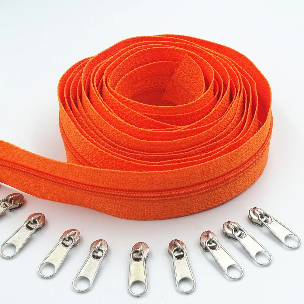 Manufacturer wholesale cheap price high quality 5# durable custom length and logo jacket long chian Auto lock nylon zipper