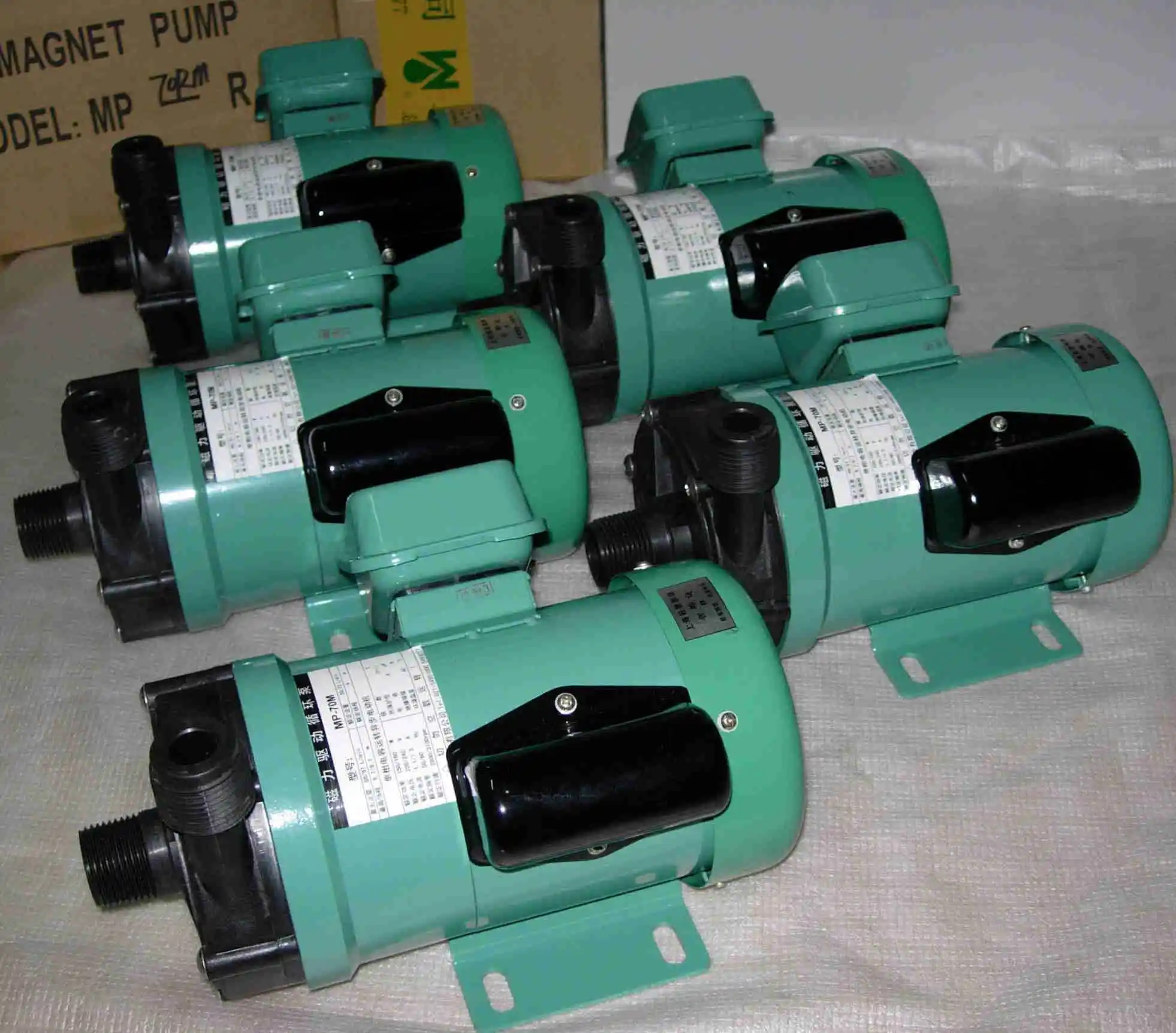 MP Series MP-15 MP-30 MP-100 Thread Interface PP Plastic Mini Magnet Coupling Drive Pump