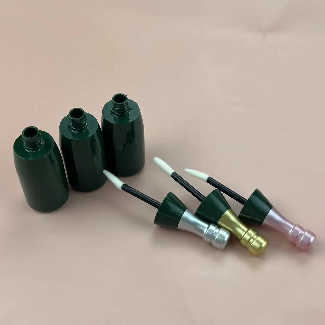 Hot sale Novelty luxury cute fancy champagne shaped 10ml empty lip gloss tubes container packaging