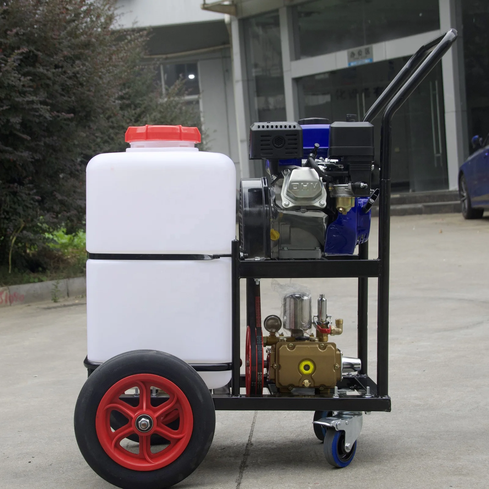 Тип вагонетки 60L сельскохозяйственных запотевание машины ранцевый опрыскиватель двигателя