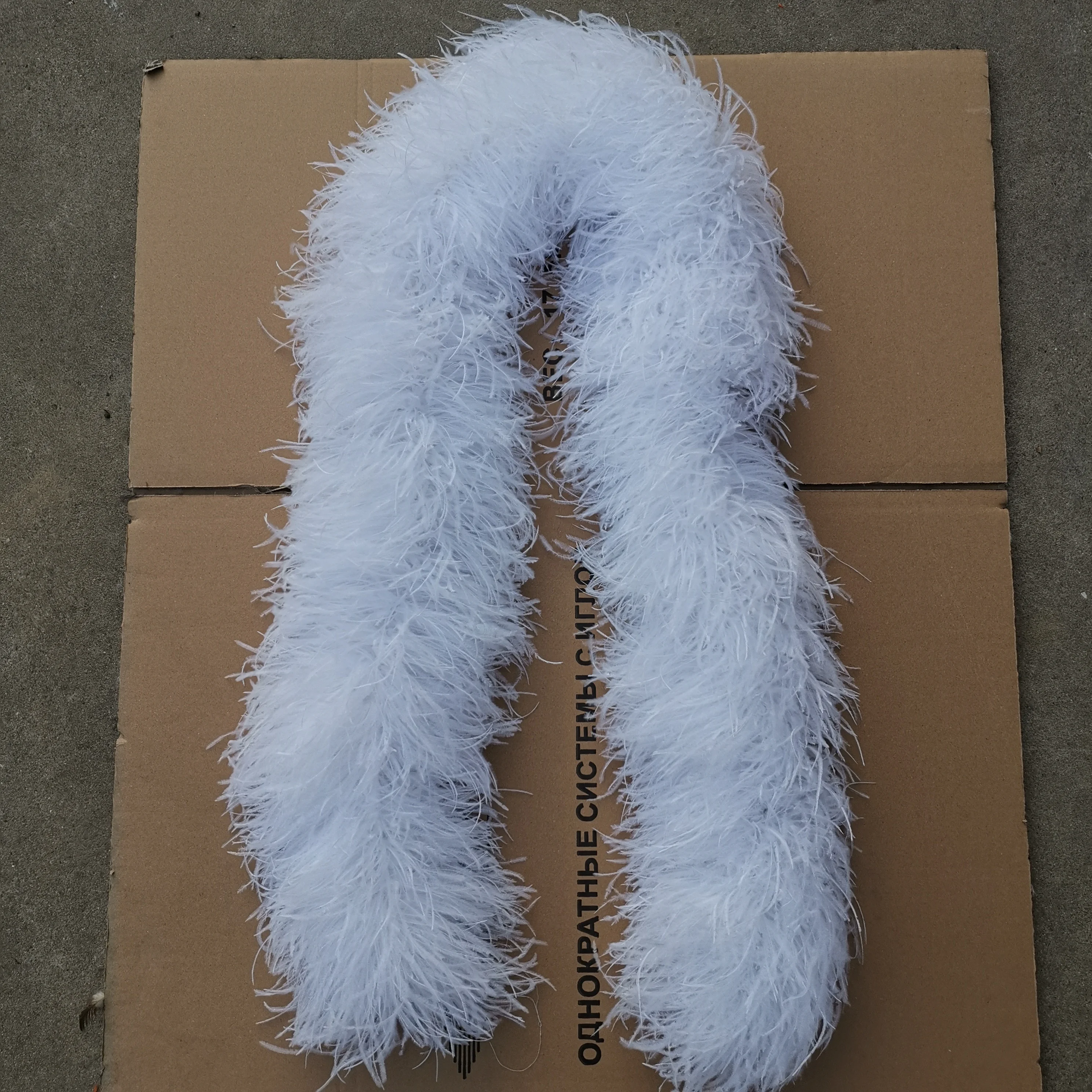 Cheap sale high quality natural 20 ply Fluffy Dyed Colorful curly Ostrich Feather Boas for carnival show decoration