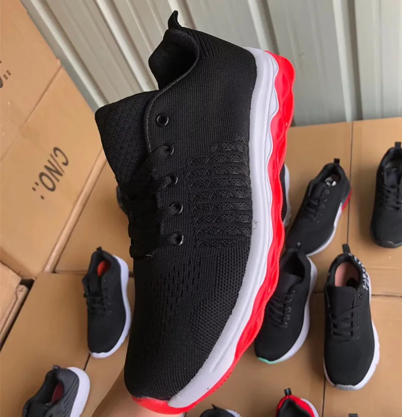 WZY Китай экспортирует большое количество мужской обуви в смешанном дизайне