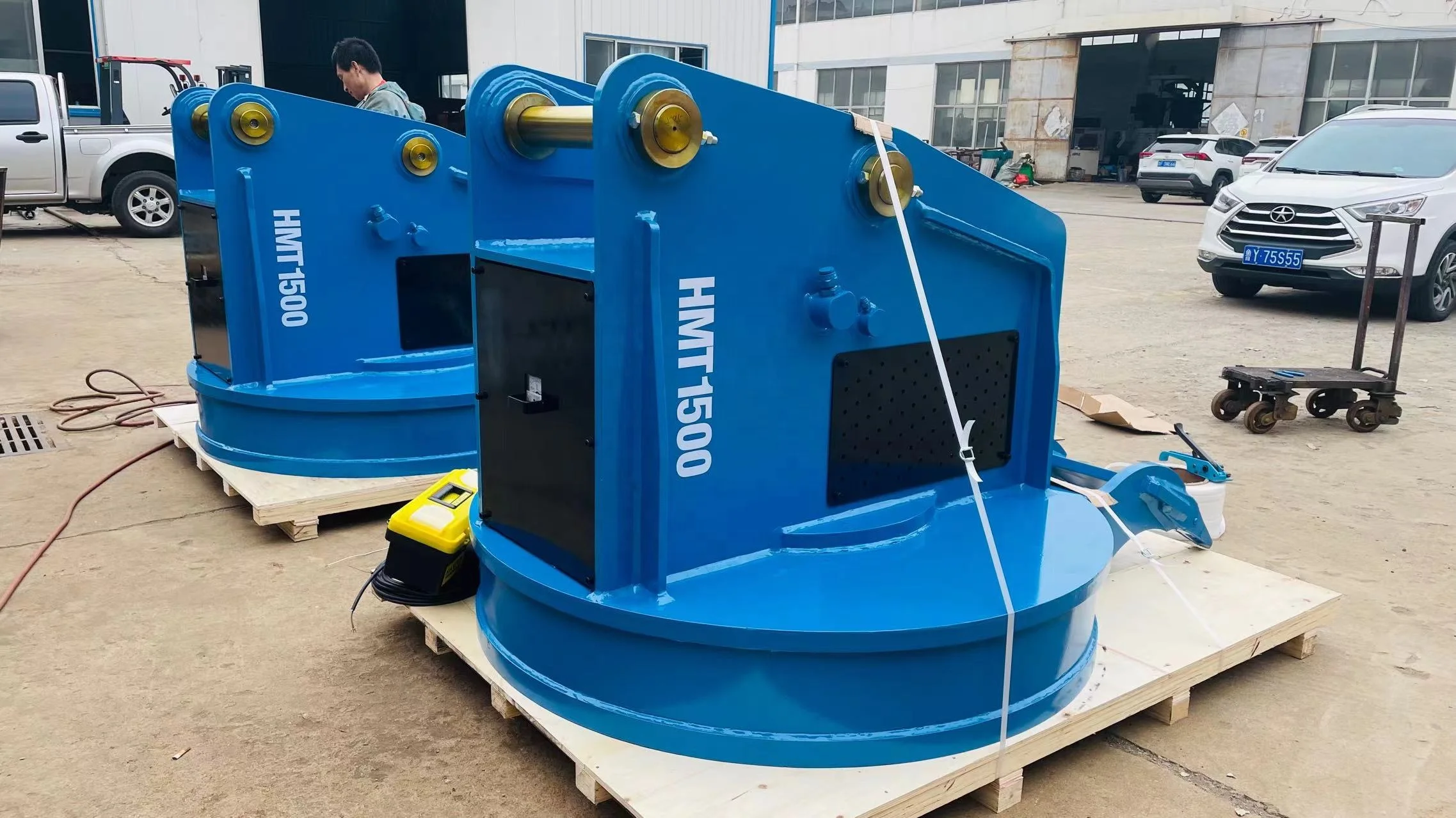 Yantai Weixiang 20Ton, 30Ton, 40Ton Steel Scrap hydraulic excavator Lifting electro Magnet