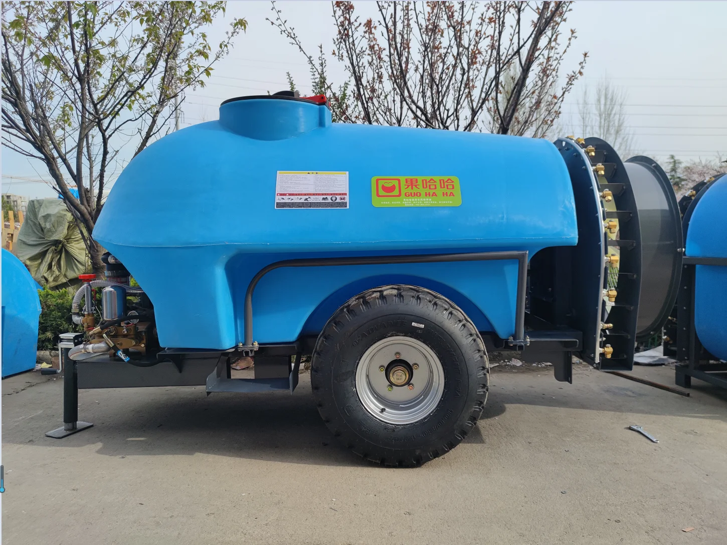 1600 литровый трактор, Прицепной опрыскиватель, большой объем, трактор, оборудование для опрыскивания, пневматический опрыскиватель GUOHAHA