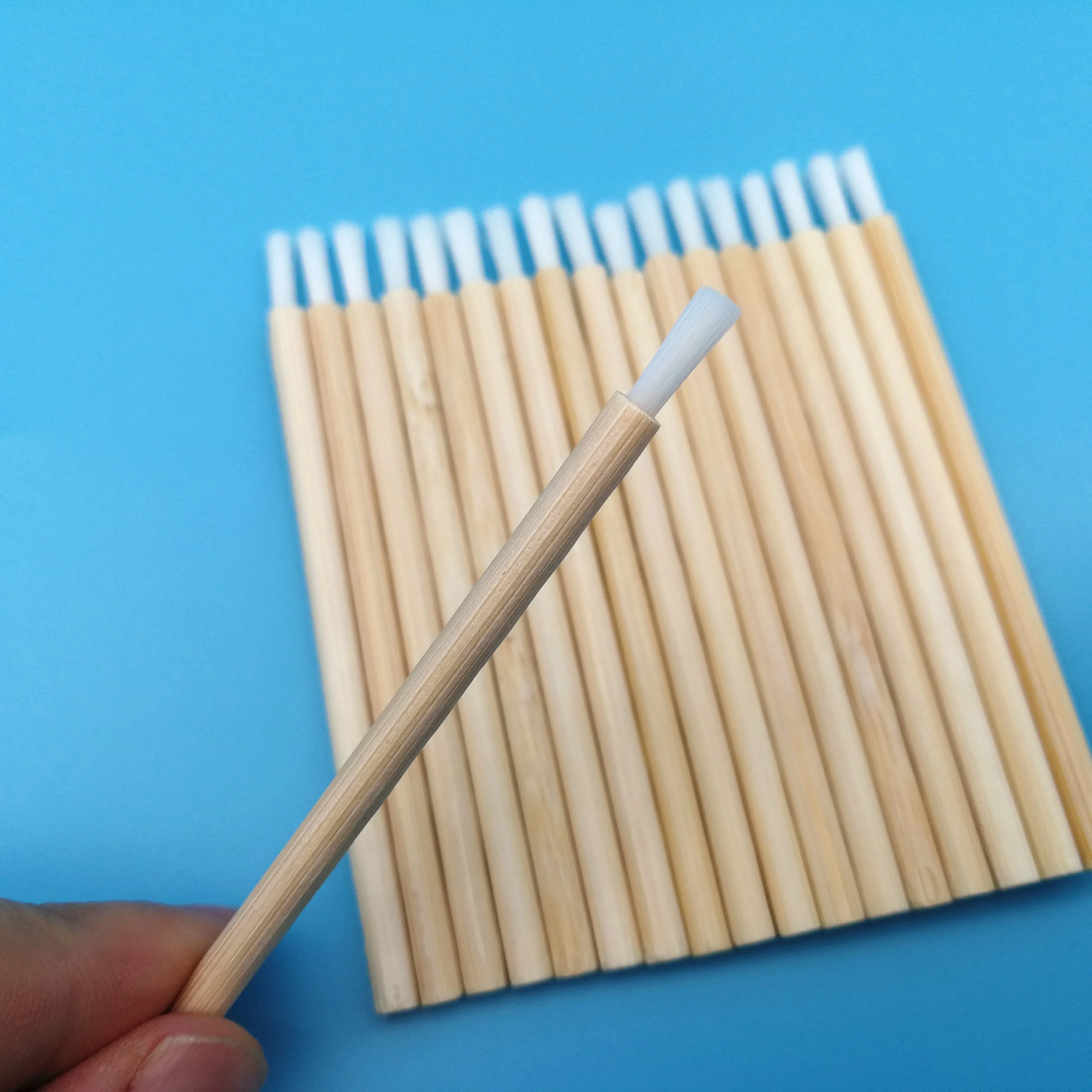 Hot selling eco-friendly bamboo handle nylon hair disposable eyeliner brush disposable bamboo makeup brush