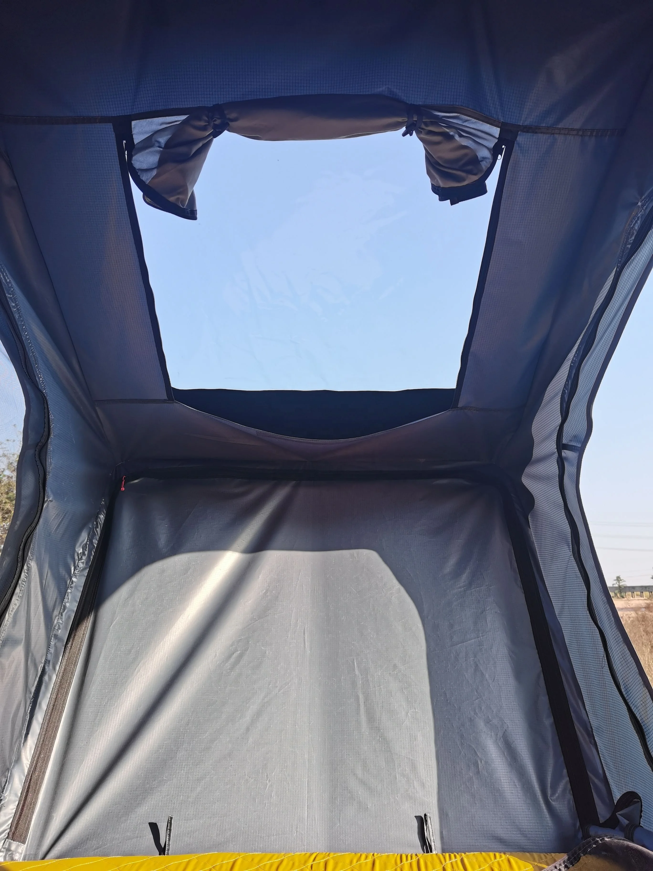 Portable Light Weight Inner Insulated Clamshell Triangle Camping Roof Top Tent For Camping