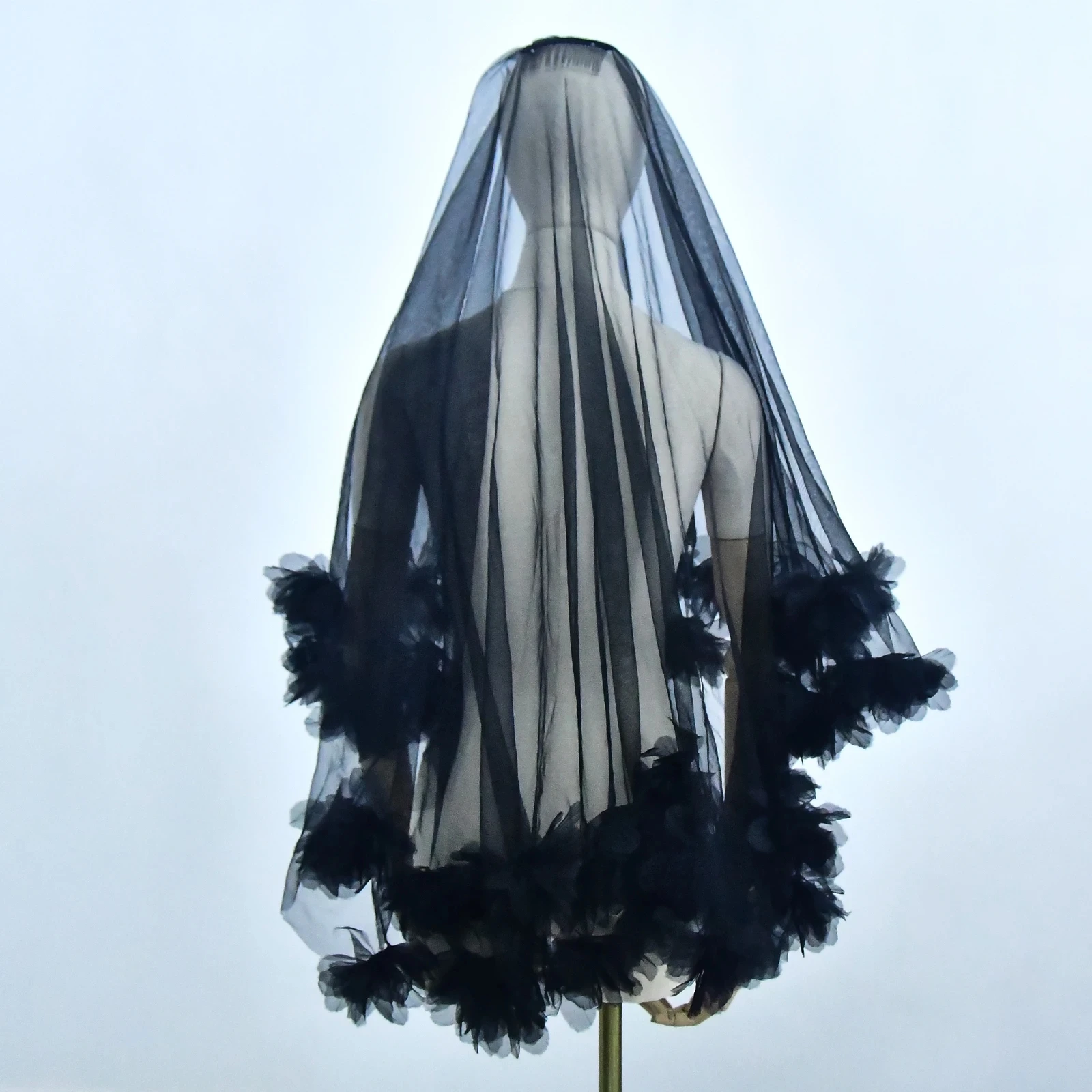 LUOXIN Short Bridal Veils 2 Tier Wedding Veil Drop Style 3D Floral Detachable Blusher Veil