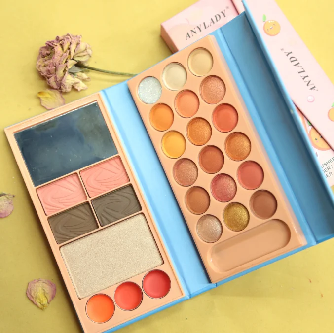 Wholesale Palets Makeup Eyeshadow Palettes Eyeshadow Blush highlighter contour All In One Buy Eyeshadow Palettes