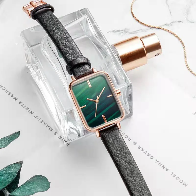 Ready to ship Woman watches top stainless steel personalizado watch Retro small square disc watch