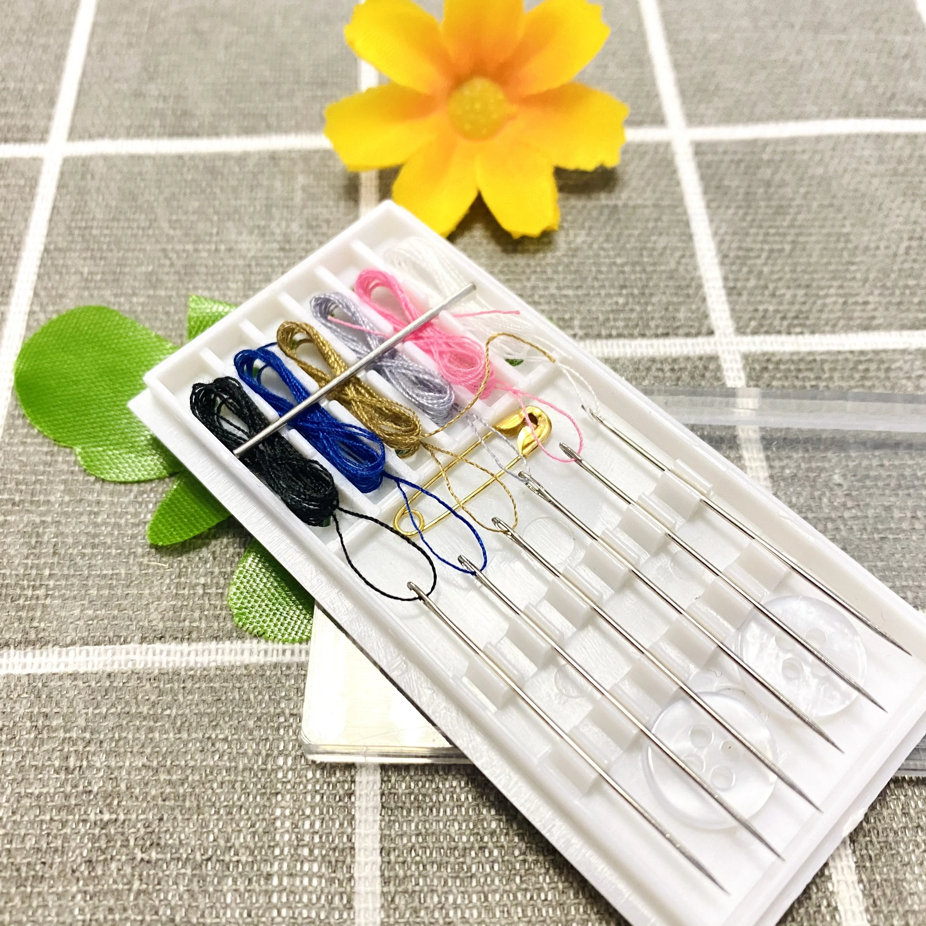 Дорожный швейный мини-набор, набор игл для отеля, набор швейных принадлежностей, коробка
