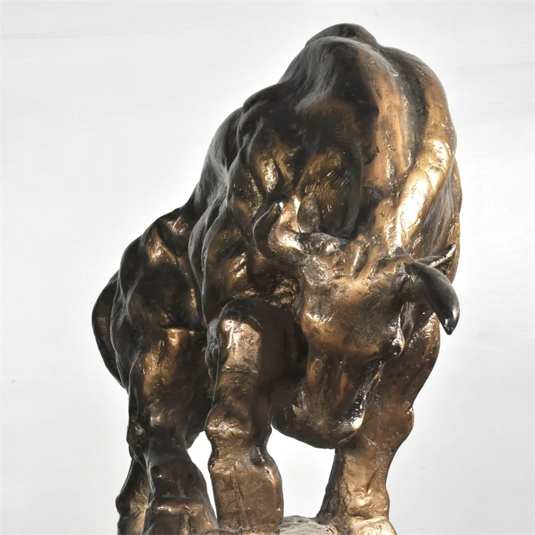 Famous Outdoor Decoration Life Size Animal Bronze Bull Statue Copper Cattle Sculpture For Garden
