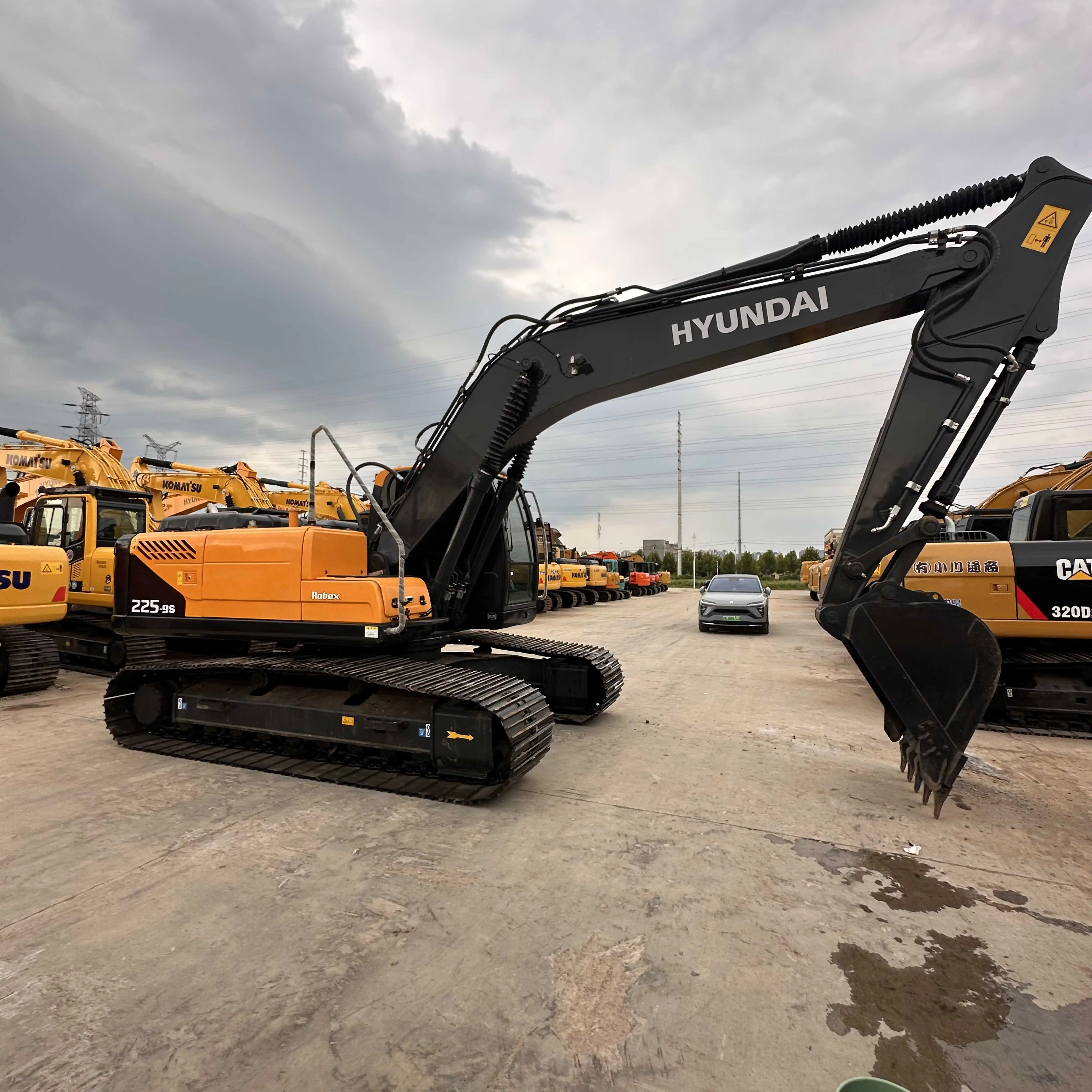 Tractor Excavator 225-9s Used Hyundai 330LC 225LC 305LC 480LC for Sale