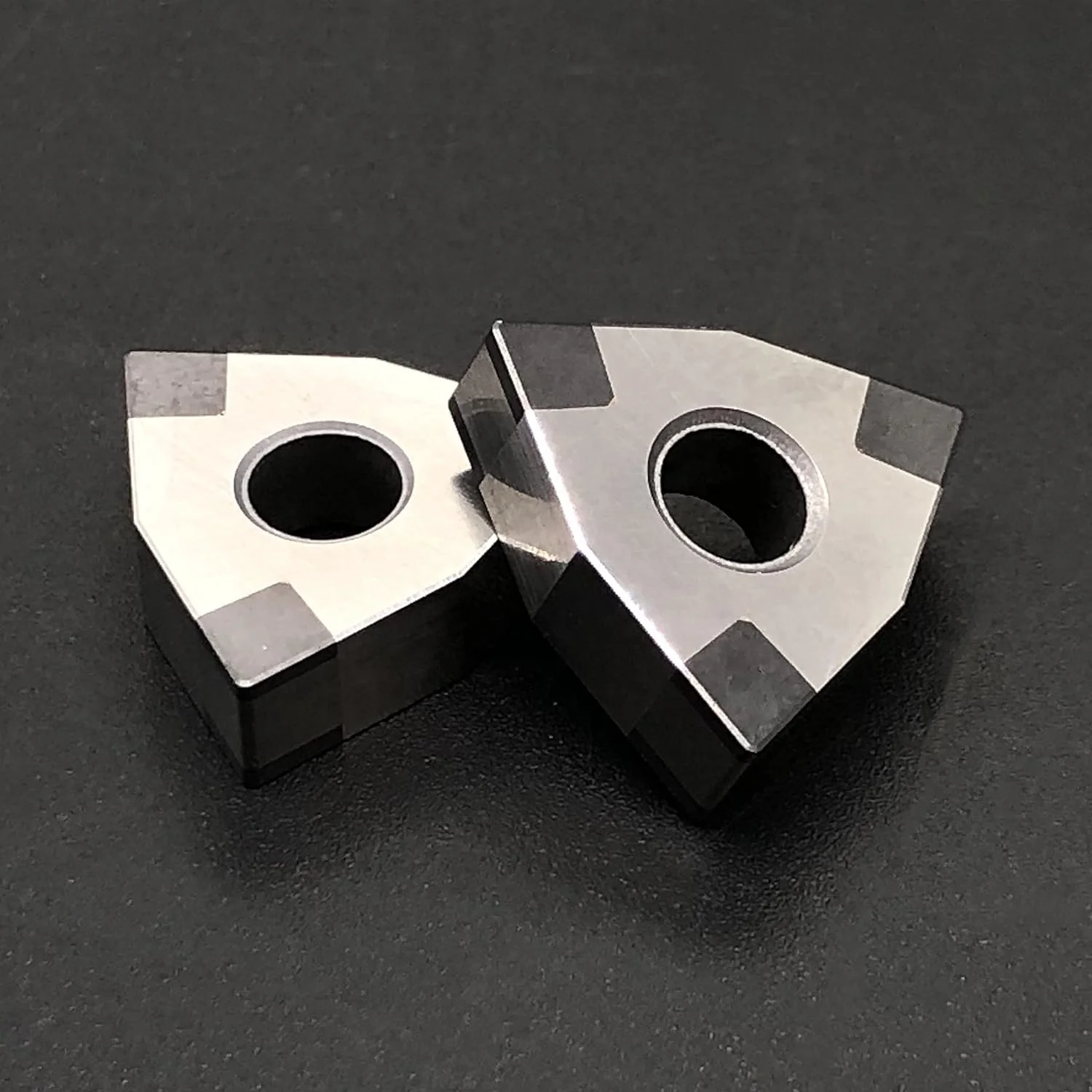 WNMG080404 CBN Cubic Boron Nitride Suitable For High Speed Finishing Of Heat Treated Steel Sintered Ferrous Alloy And Cast Iron