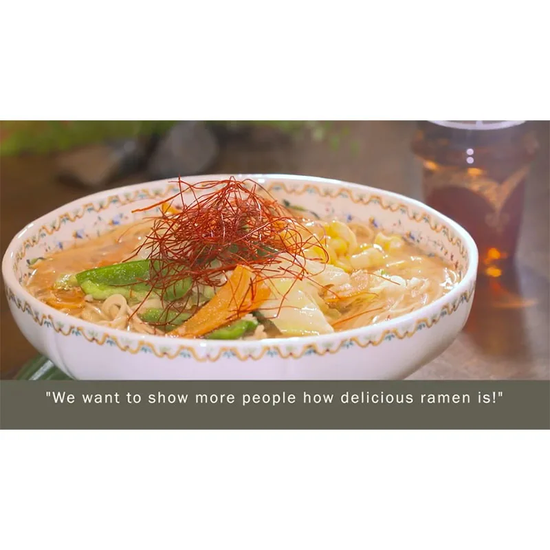Delicious spicy miso self heating Japanese noodles ramen for sale