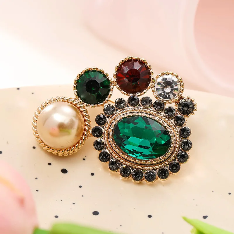Vintage Design Pearl Crystal Fashion Elegant High-end Sense Personalized  Trendy Light Luxury All-match Brooch