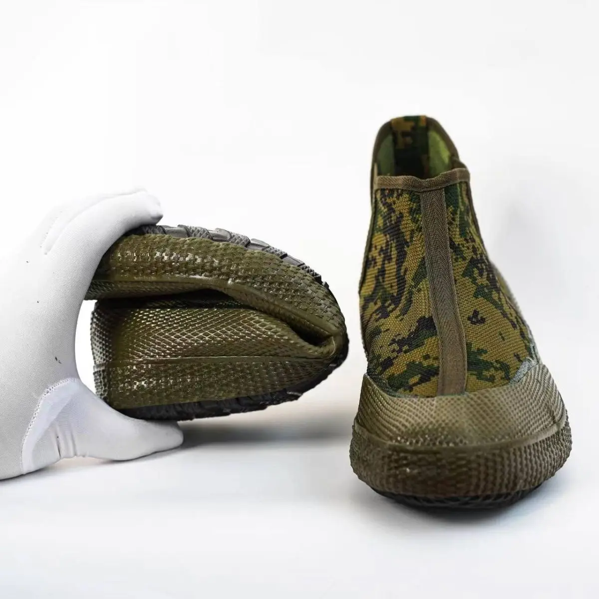 Wholesale rubber shoes anti-pricking feet construction site shoes work anti-slip wear-resistant training ru