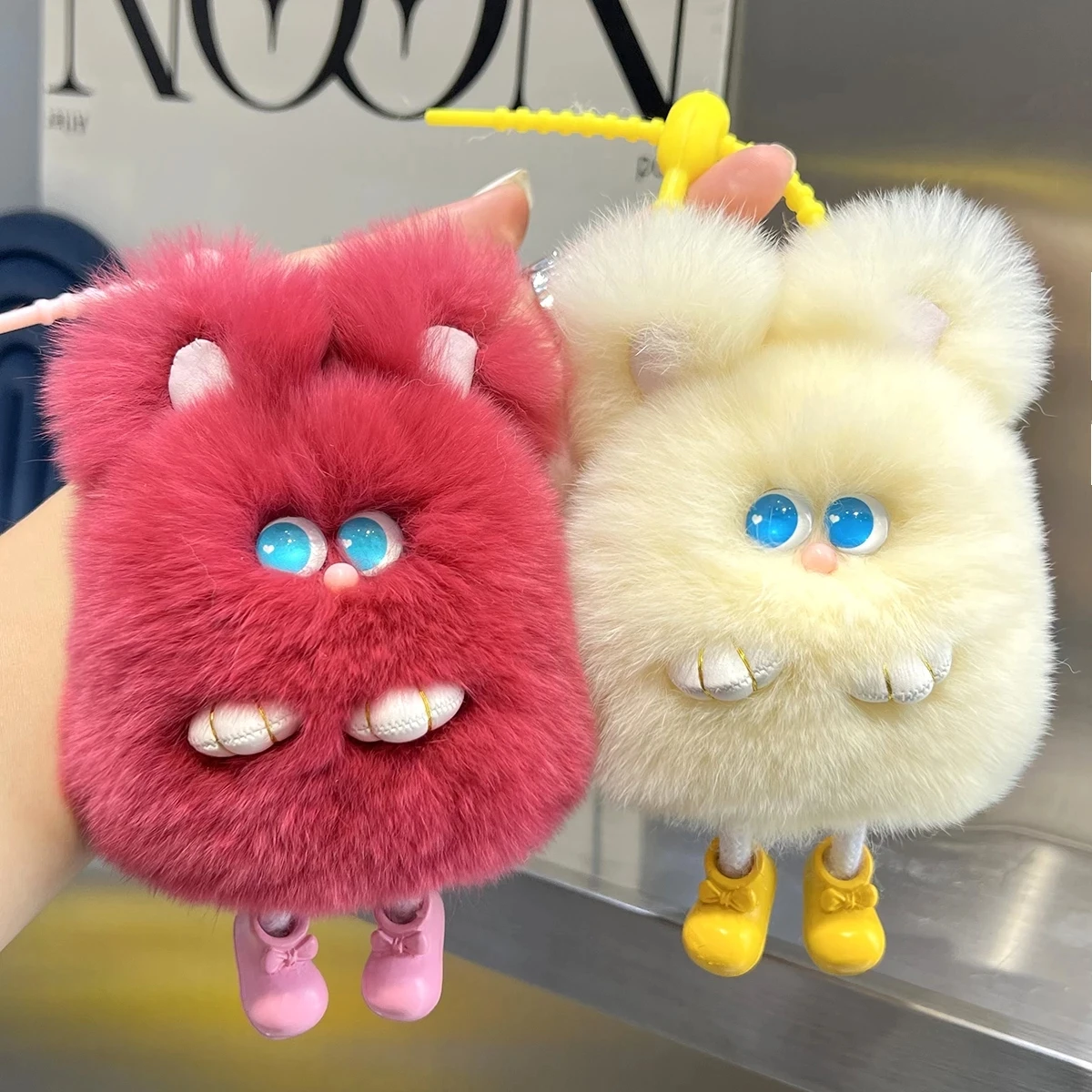New Luxury Rex rabbit hair Fur Plush Rabbit Keychain Ladys Girls Bag Car Key Keyring Pompon Pendant Accessories