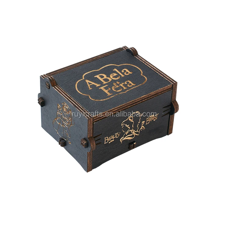 Wholesale New Arrival 2019 Black Hand Cranked Wooden Music Box Sailor Moon Pink Panther Bealtes Spirited Away for Gifts