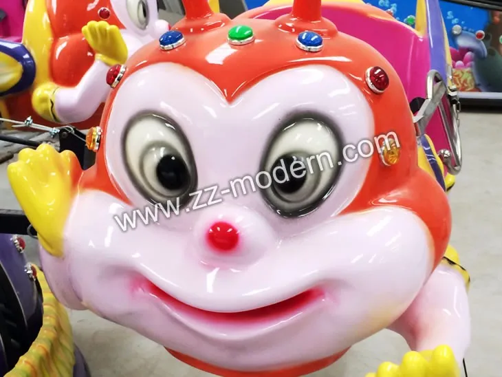 Theme park rides bee self control plane product of amusement park