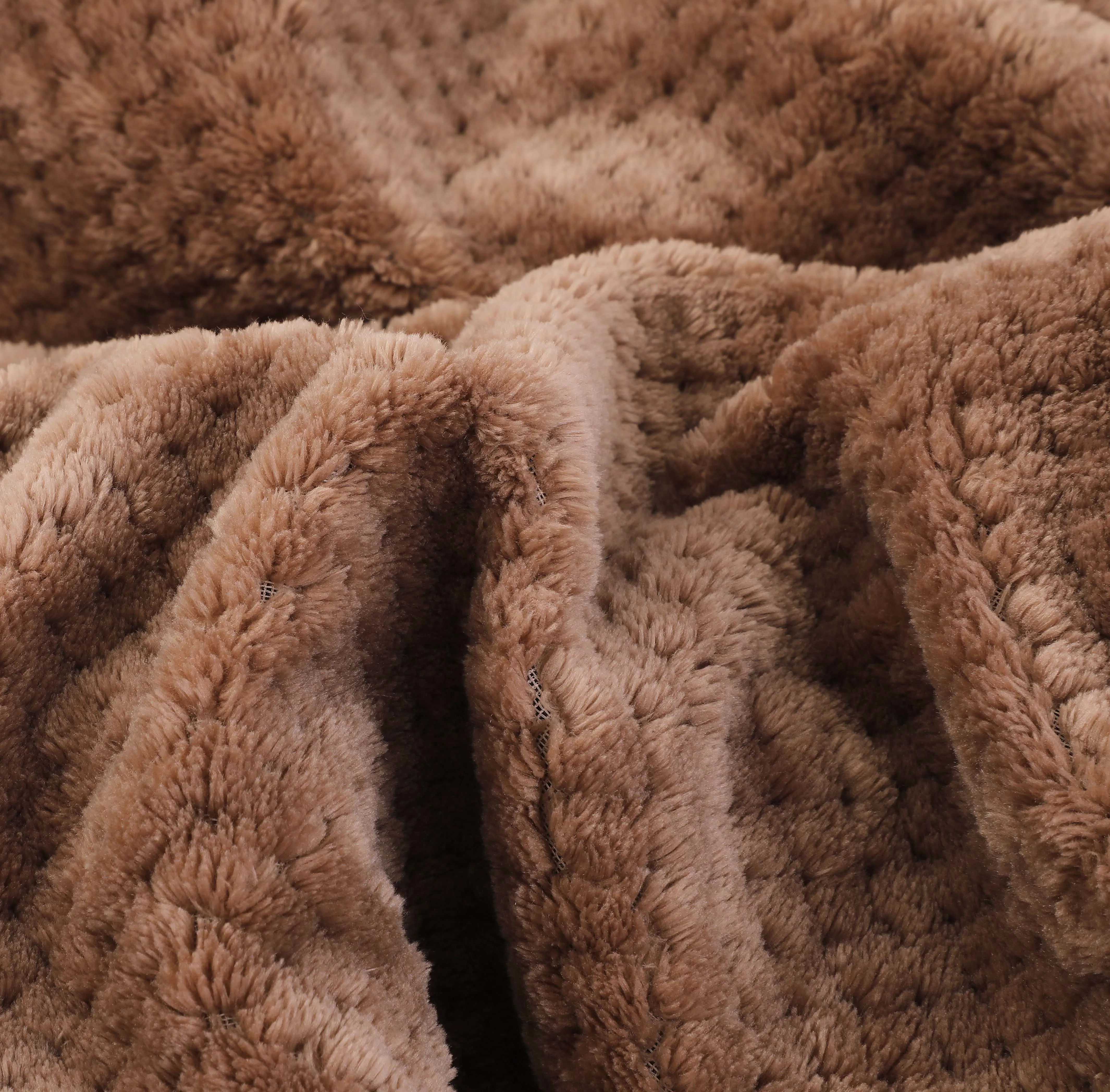 Safe Electric Flannel Blanket with Red Plaid Pattern, Heated Blanket