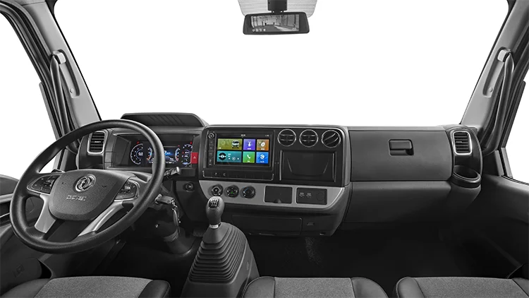 New Generation Cabin Dongfeng T17 4x2 3300mm 3800mm Left Hand Drive Single Cab diesel Light Cargo Box Refrigerated Truck