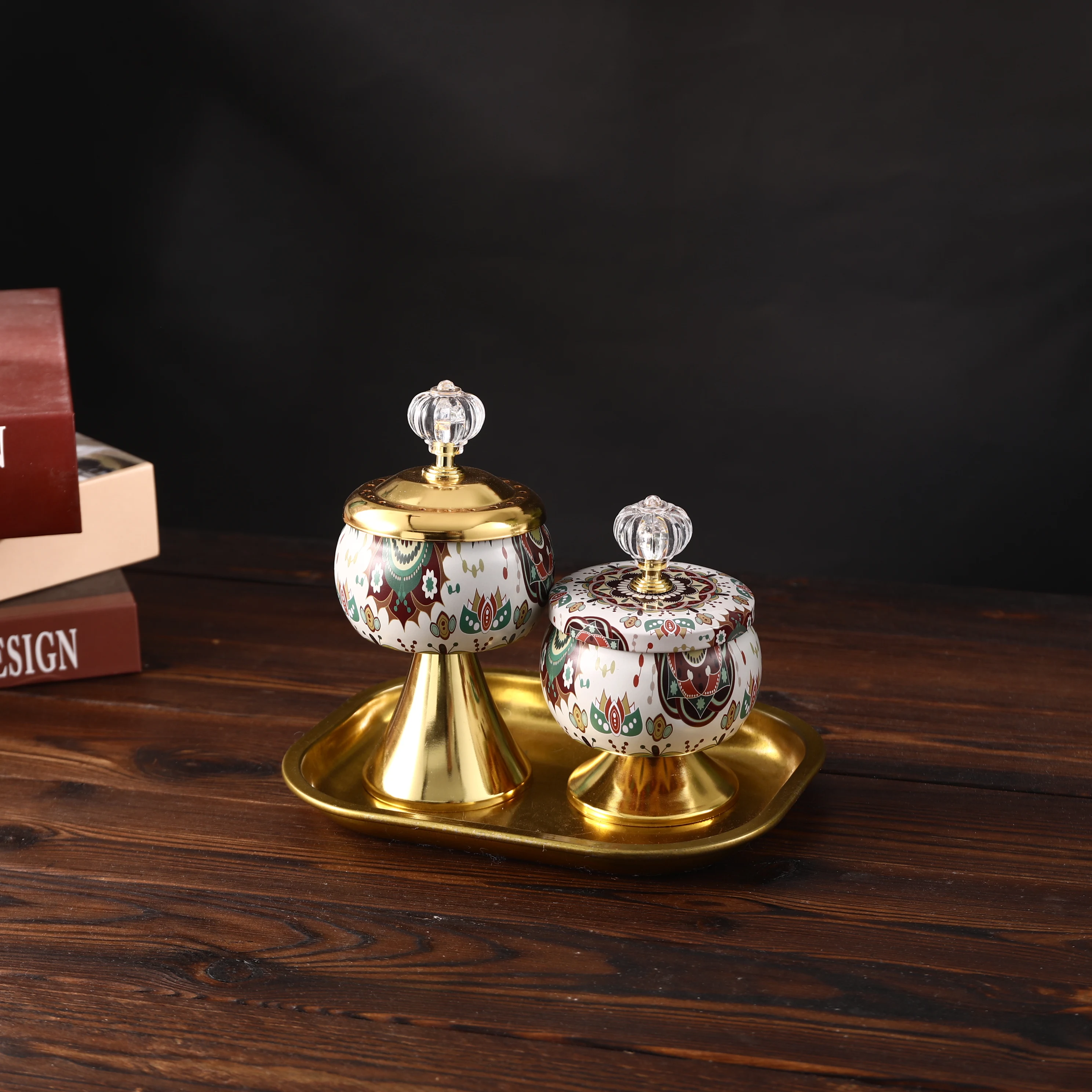 Поджигатель арабского бахоора с подносом