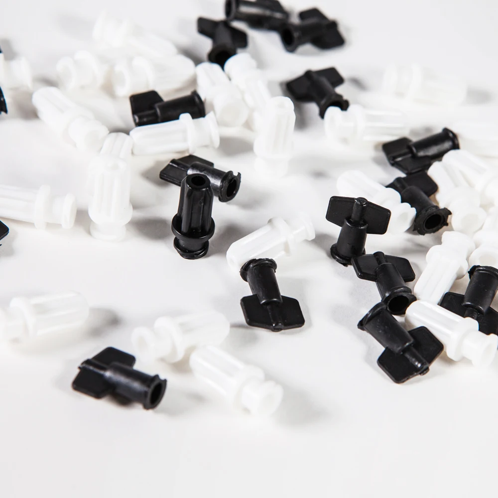 Dental disposable plastic luer lock adapter for luer lock syringe