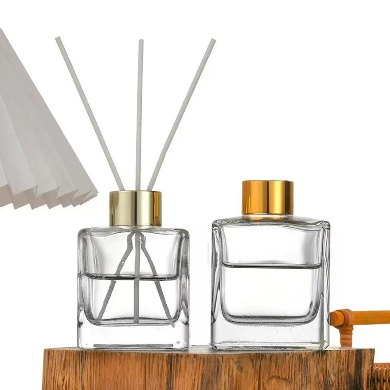 wholesale custom logo luxury unique christmas reed diffuser round rectangle square glass bottle with flower rattan sticks for fr