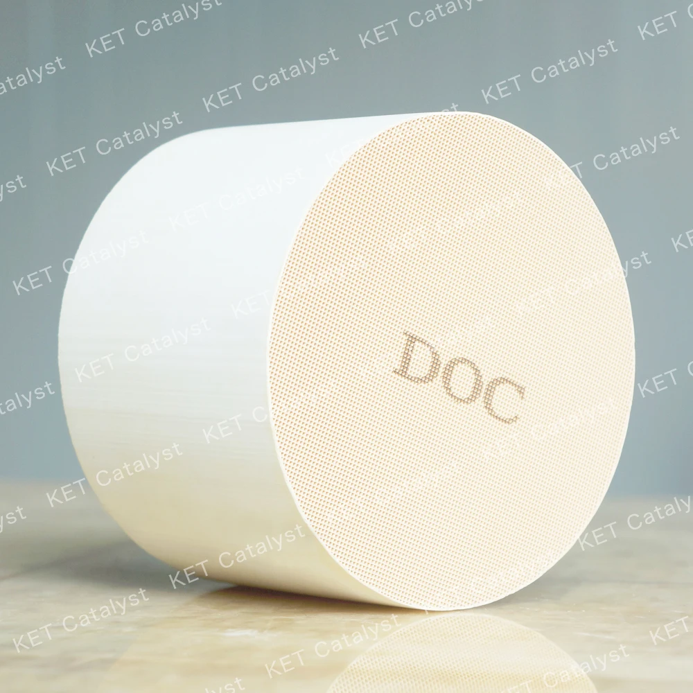 Honeycomb ceramic monolith DOC diesel oxidation substrate catalyst for cars exhaust