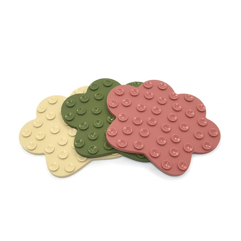 Stylish cute design silicone cat pet feeding mat dog mat for food pet feeding paw shape small dog lick mat with slow feeder