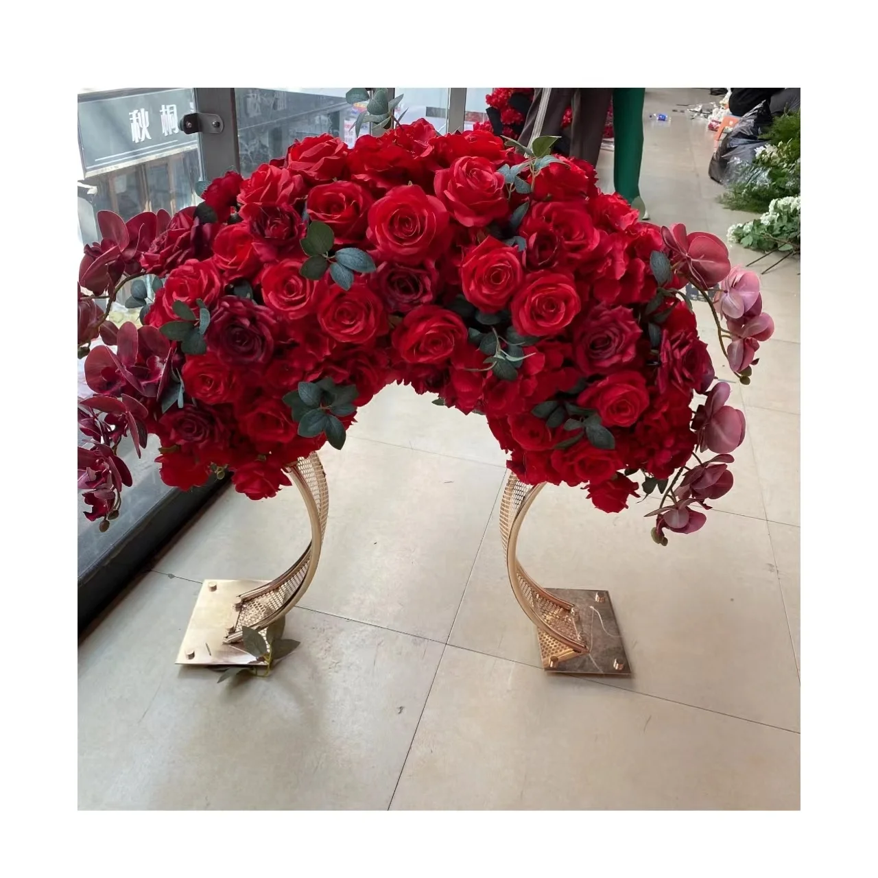 wedding centerpieces table Red rose floral arrangement centerpiece flowers ball stand centerpieces for wedding decoration