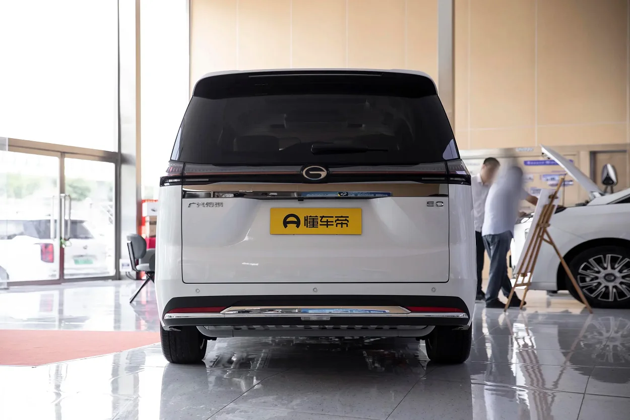 Lhd Ev Электрический PHEV Гибридный 5-дверный двигатель среднего размера 7-местный MPV Новый энергетический семейный автомобиль левое рулевое управление Guangzhou Trumpchi E8 авто