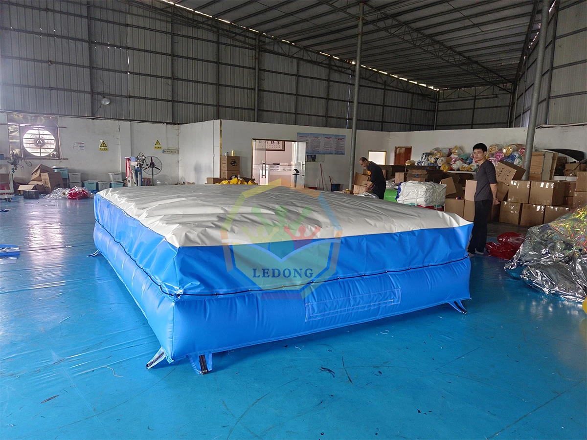 Commercial Trampoline Park Airbag Landing Free Fall Pillar Jump Airbag Inflatable Safe Air Bag For Jumping
