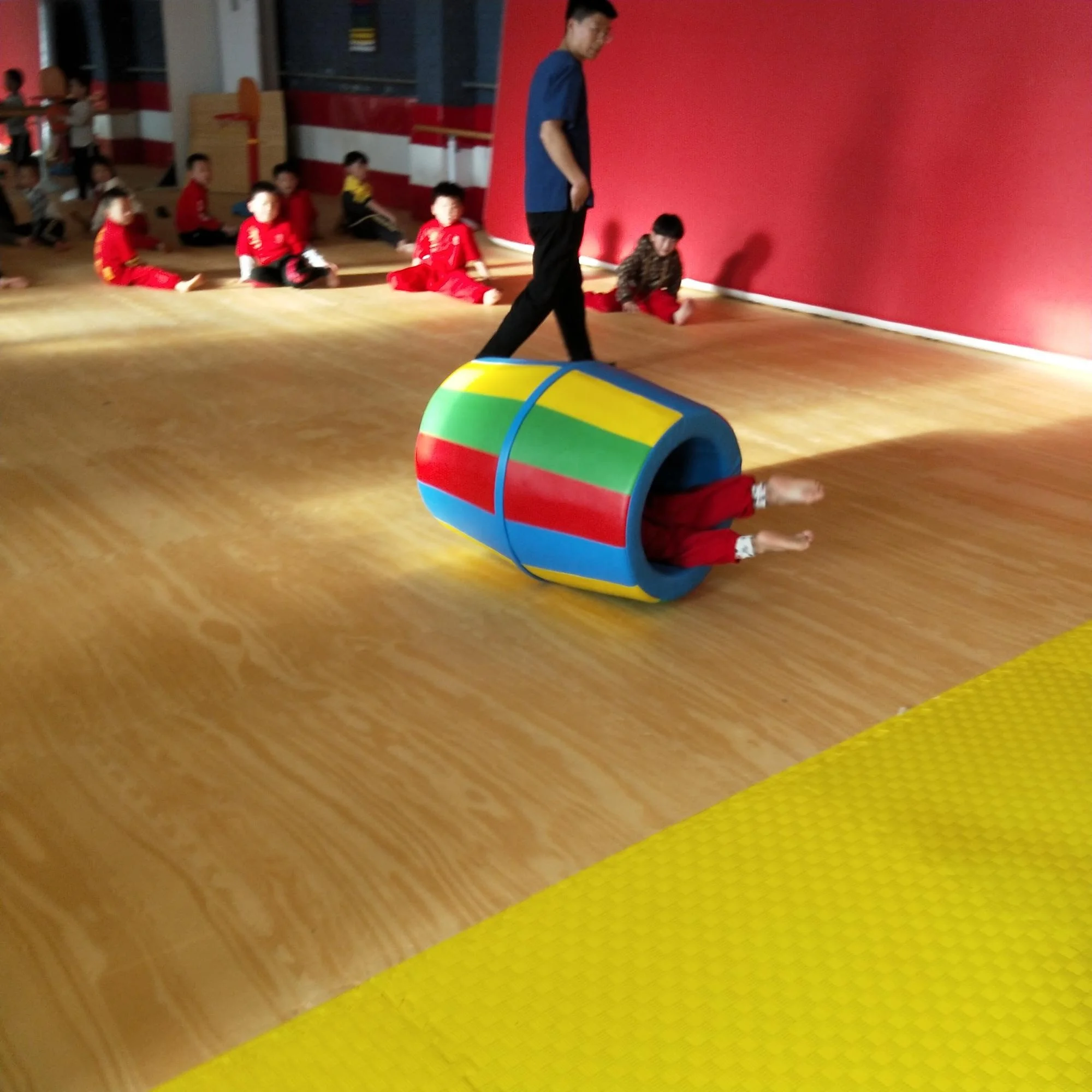 High Quality gymnastics indoor soft play equipment rainbow barrel gym equipment for gymnastic training at club for export