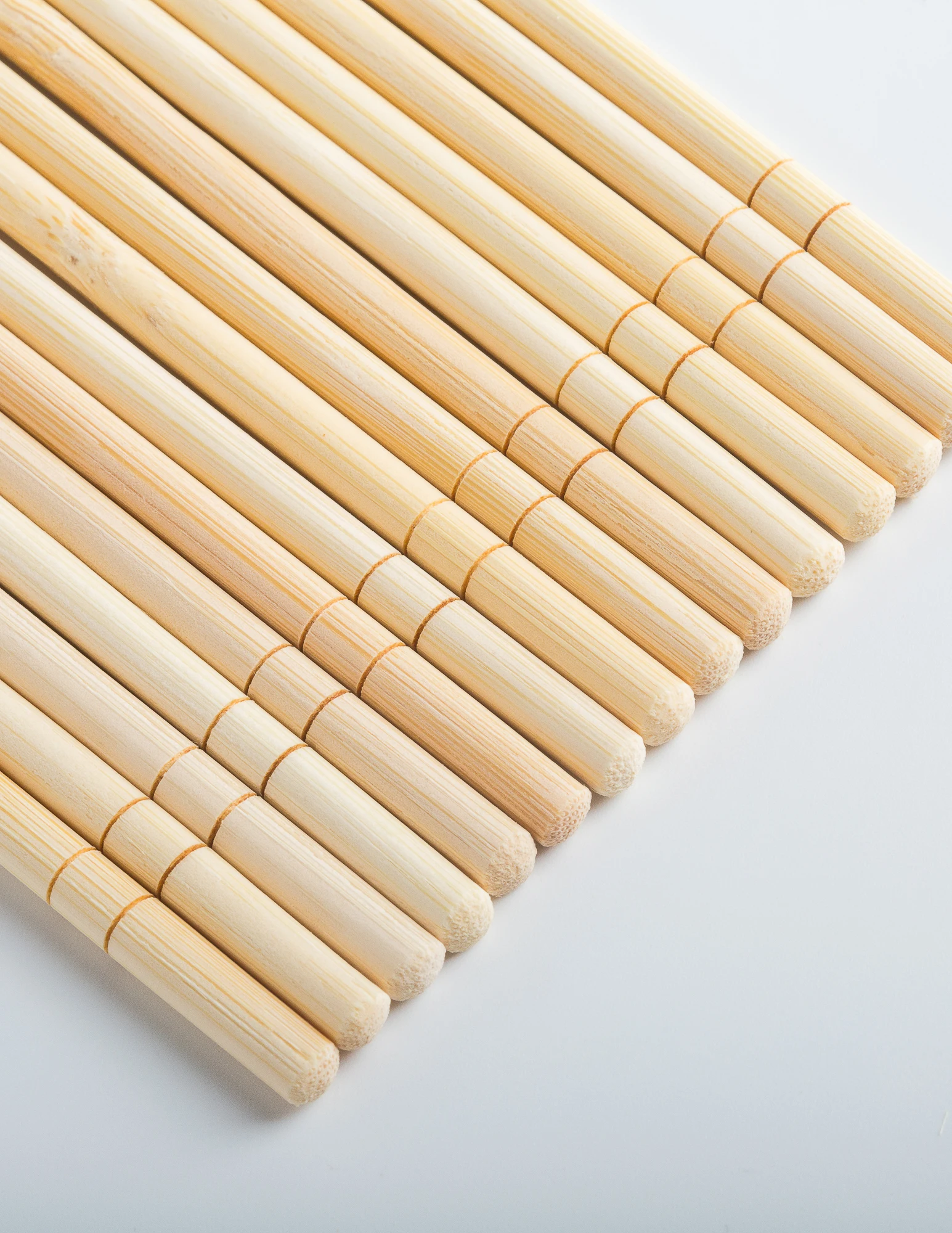 High Quality Factory Price Disposable Bamboo Chopsticks with Paper