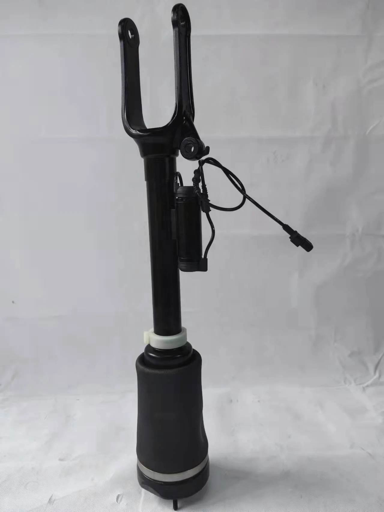 Shock Absorber Front 1643204613 Air Suspension Parts with Bellow Spring Suspension For Benz W164 Air Suspension Spring