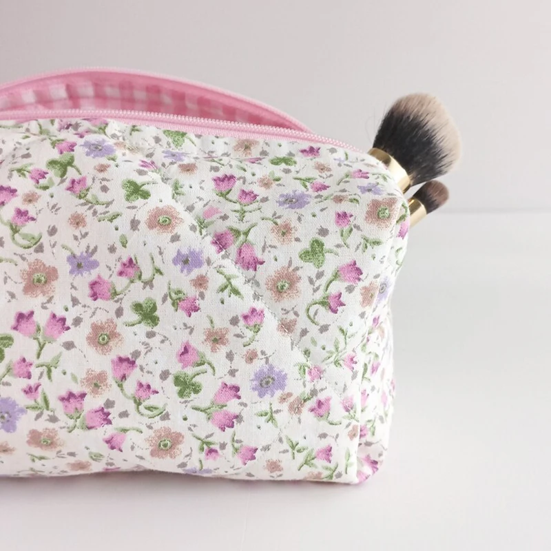 Professional Women Custom Logo Cute Small Towel Cotton Cosmetic Pouch Floral Quilted Makeup Bag