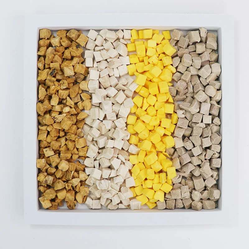 Freeze dried cubes cat treats cat food